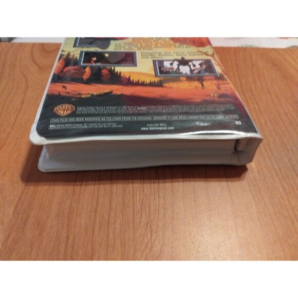 The Iron Giant (VHS, 1999, Clamshell) - Picture 7 of 8